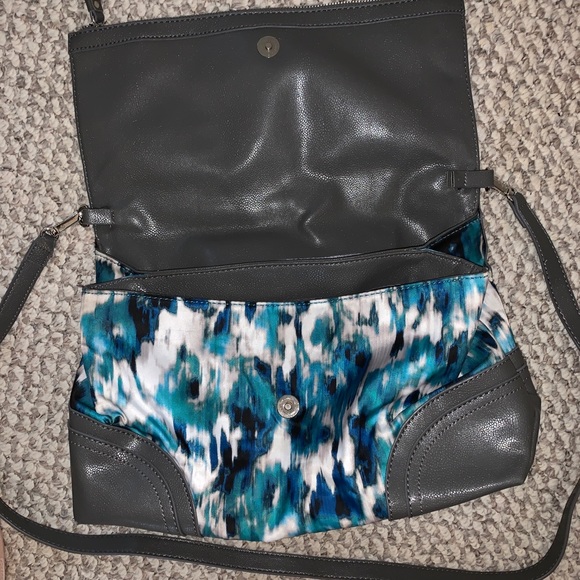 Simply Vera Vera Wang Aurora Fold-Over Crossbody Bag ColorDigital Blue - Picture 6 of 9